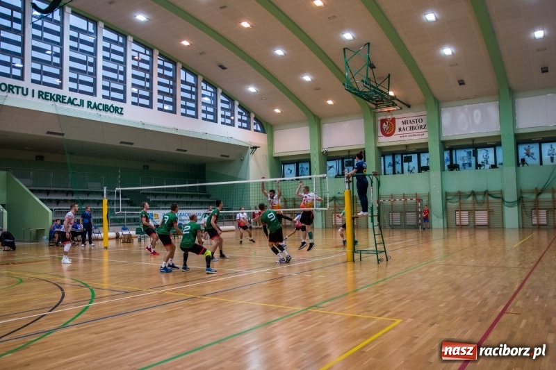 Zdjęcie w galerii na portalu naszraciborz.pl: MKSR Pyskowice nie sprawił problemów KS AZS Rafako wiadomości z regionu