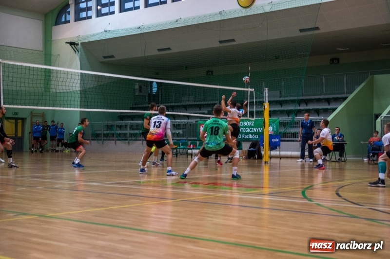Zdjęcie w galerii na portalu naszraciborz.pl: MKSR Pyskowice nie sprawił problemów KS AZS Rafako wiadomości z regionu