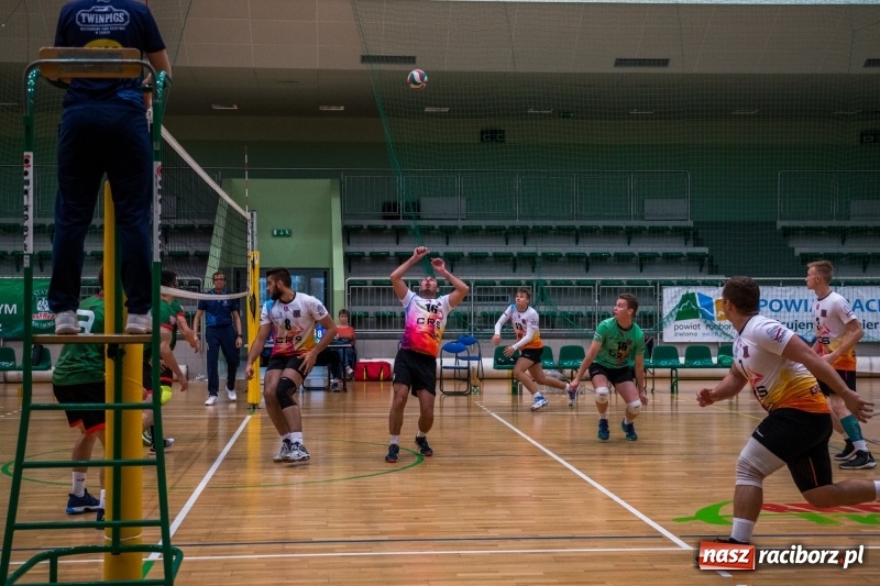 Zdjęcie w galerii na portalu naszraciborz.pl: MKSR Pyskowice nie sprawił problemów KS AZS Rafako wiadomości z regionu