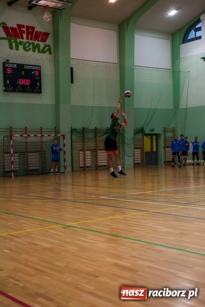 Zdjęcie w galerii na portalu naszraciborz.pl: MKSR Pyskowice nie sprawił problemów KS AZS Rafako wiadomości z regionu