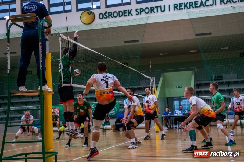 Zdjęcie w galerii na portalu naszraciborz.pl: MKSR Pyskowice nie sprawił problemów KS AZS Rafako wiadomości z regionu