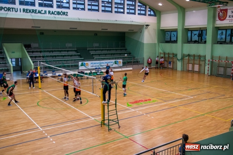 Zdjęcie w galerii na portalu naszraciborz.pl: MKSR Pyskowice nie sprawił problemów KS AZS Rafako wiadomości z regionu