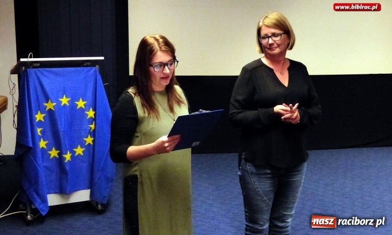 Zdjęcie w galerii na portalu naszraciborz.pl: Filmy pod specjalnym nadzorem, czyli raciborzanie gościnnie w bibliotece w Karwinie wiadomości z regionu