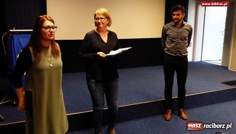 Zdjęcie w galerii na portalu naszraciborz.pl: Filmy pod specjalnym nadzorem, czyli raciborzanie gościnnie w bibliotece w Karwinie wiadomości z regionu