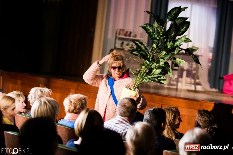 Zdjęcie w galerii na portalu naszraciborz.pl: Selfie.com.pl, czyli gwiazdy na scenie Raciborskiego Centrum Kultury wiadomości z regionu