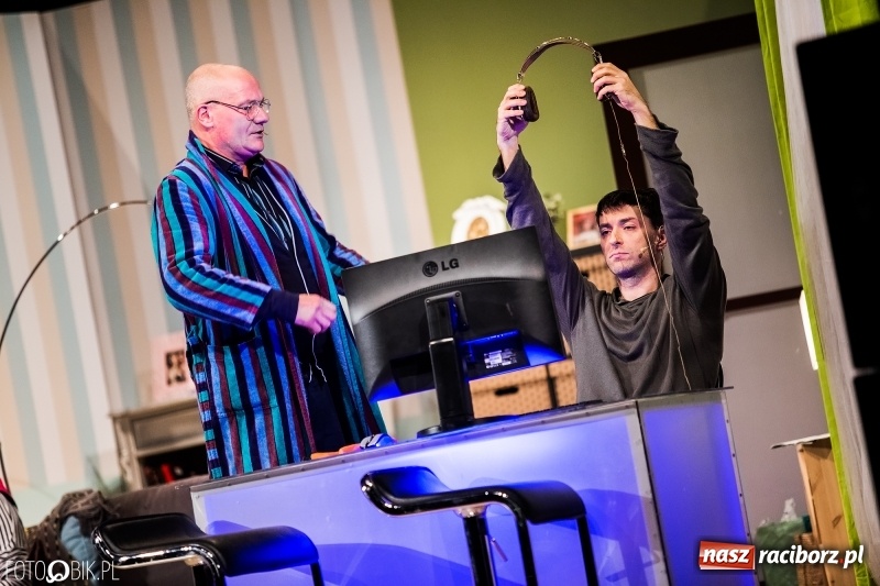 Zdjęcie w galerii na portalu naszraciborz.pl: Selfie.com.pl, czyli gwiazdy na scenie Raciborskiego Centrum Kultury wiadomości z regionu