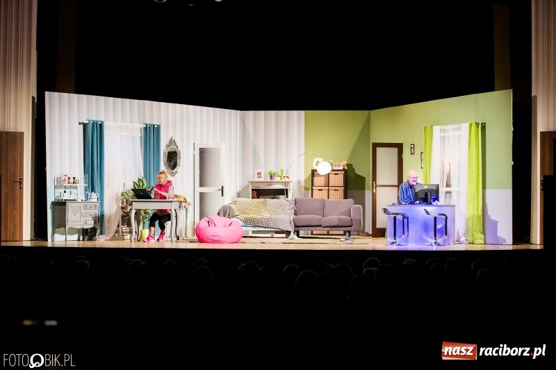 Zdjęcie w galerii na portalu naszraciborz.pl: Selfie.com.pl, czyli gwiazdy na scenie Raciborskiego Centrum Kultury wiadomości z regionu