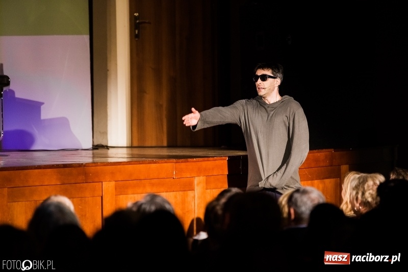 Zdjęcie w galerii na portalu naszraciborz.pl: Selfie.com.pl, czyli gwiazdy na scenie Raciborskiego Centrum Kultury wiadomości z regionu