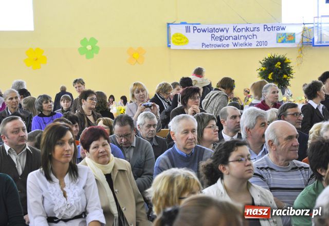 Zdjęcie w galerii na portalu naszraciborz.pl: Wielka uczta dla każdego chętnego wiadomości z regionu