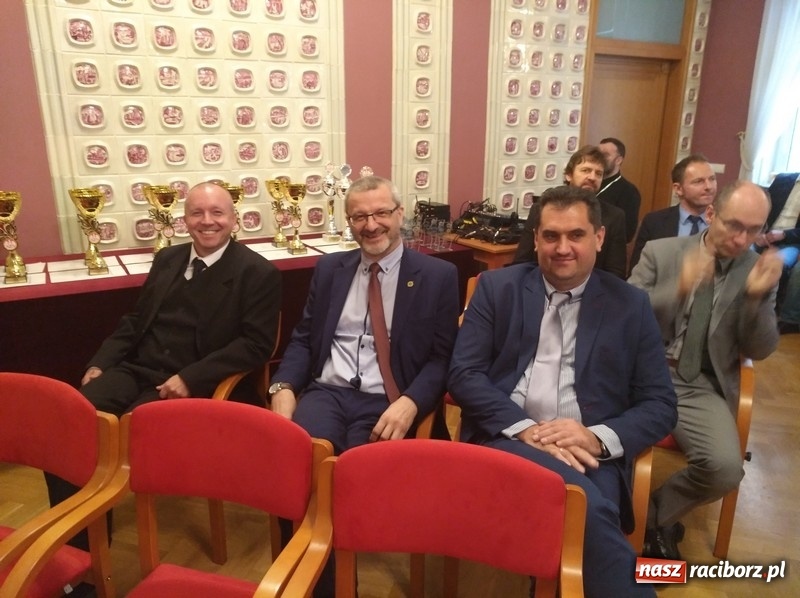 Zdjęcie w galerii na portalu naszraciborz.pl: Sport szkolny. Victoria najlepsza na Śląsku, GMS drugi  wiadomości z regionu