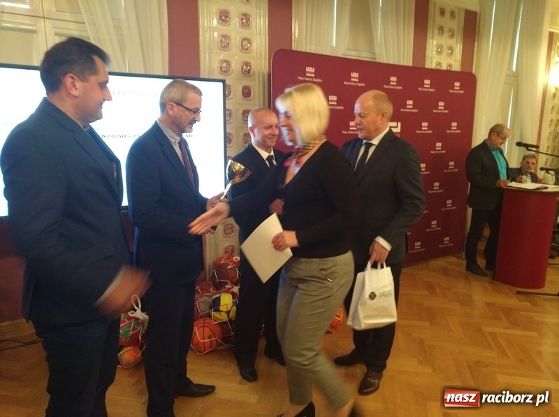 Zdjęcie w galerii na portalu naszraciborz.pl: Sport szkolny. Victoria najlepsza na Śląsku, GMS drugi  wiadomości z regionu