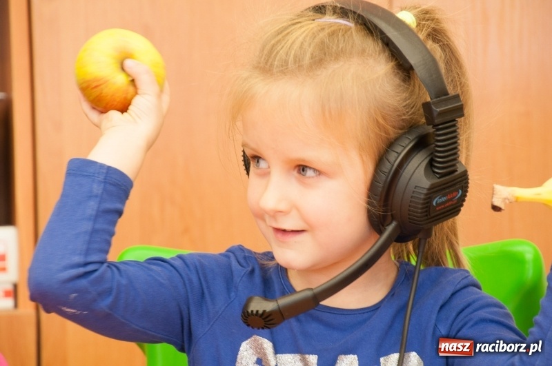 Zdjęcie w galerii na portalu naszraciborz.pl: Pierwsze szkolne zajęcia przedszkolaków. SP 18 otwarła drzwi dla najmłodszych wiadomości z regionu