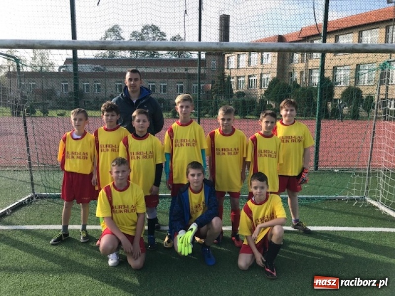 Zdjęcie w galerii na portalu naszraciborz.pl: Puchar Tymbarku. Zespół Nędzy awansował do finału powiatowego wiadomości z regionu