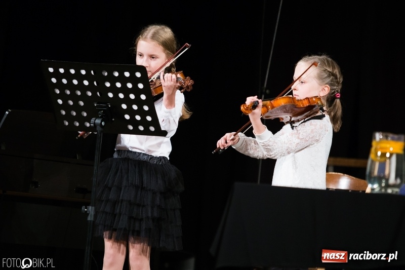 Zdjęcie w galerii na portalu naszraciborz.pl: Błogosławiony ksiądz dr Emil Szramek bohaterem Wieczoru Polskiego w Strzesze wiadomości z regionu