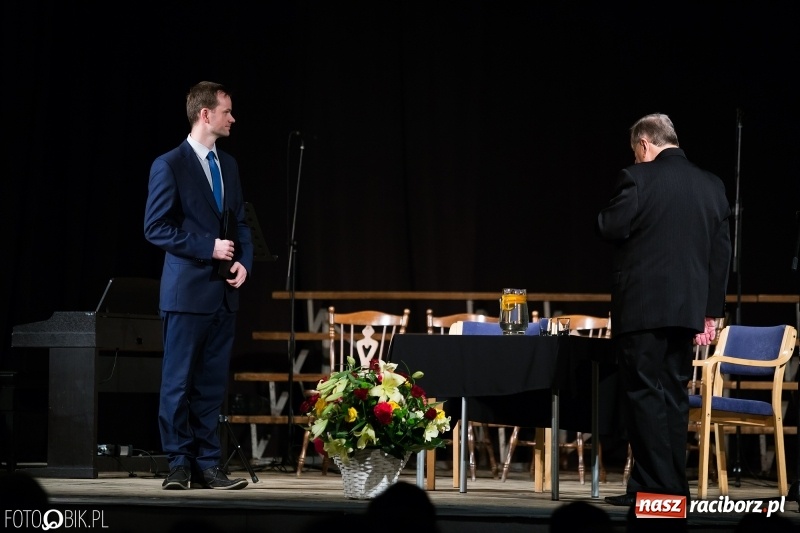 Zdjęcie w galerii na portalu naszraciborz.pl: Błogosławiony ksiądz dr Emil Szramek bohaterem Wieczoru Polskiego w Strzesze wiadomości z regionu