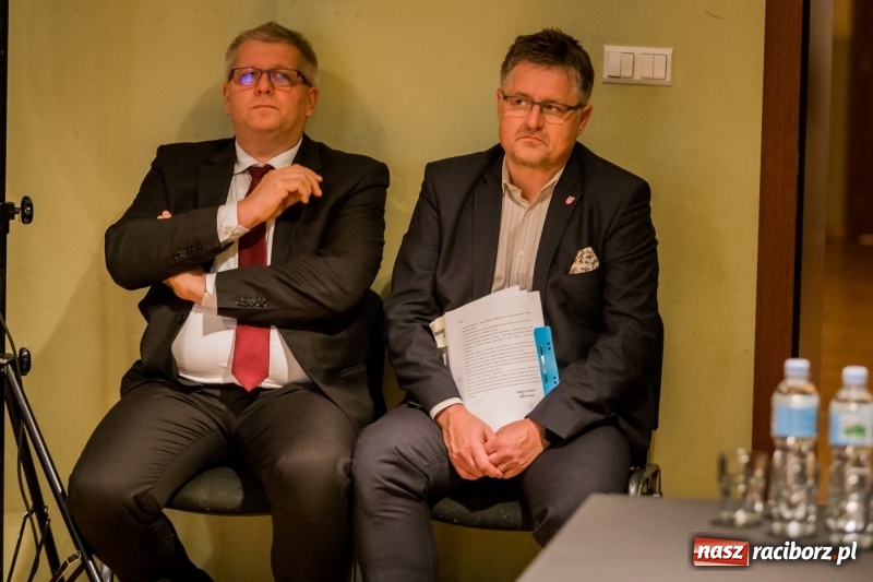 Zdjęcie w galerii na portalu naszraciborz.pl: Asfalciarnia na Płoni. Prace trwają, terminu przeprowadzki brak  wiadomości z regionu