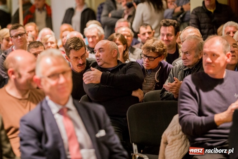 Zdjęcie w galerii na portalu naszraciborz.pl: Asfalciarnia na Płoni. Prace trwają, terminu przeprowadzki brak  wiadomości z regionu