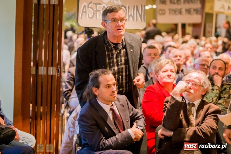 Zdjęcie w galerii na portalu naszraciborz.pl: Asfalciarnia na Płoni. Prace trwają, terminu przeprowadzki brak  wiadomości z regionu