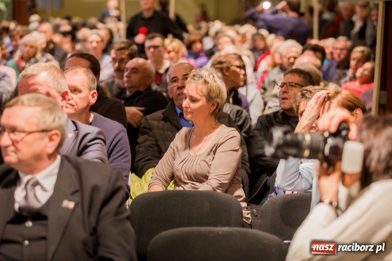 Zdjęcie w galerii na portalu naszraciborz.pl: Asfalciarnia na Płoni. Prace trwają, terminu przeprowadzki brak  wiadomości z regionu