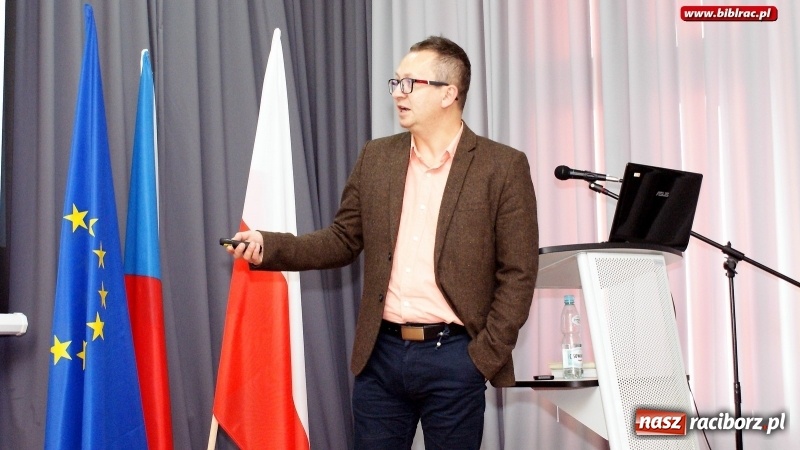 Zdjęcie w galerii na portalu naszraciborz.pl: Hrabal. Jaki był naprawdę? Konferencja w bibliotece  wiadomości z regionu