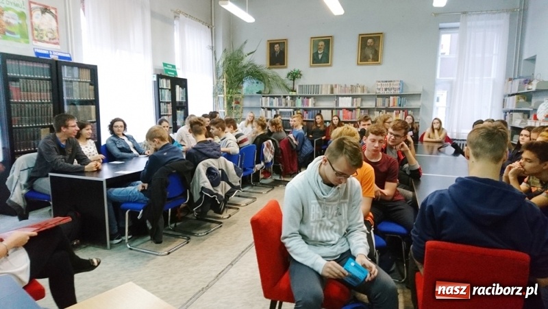 Zdjęcie w galerii na portalu naszraciborz.pl: Uczyli się jak rozwiązywać spory wiadomości z regionu