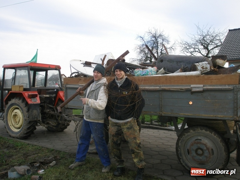 Zdjęcie w galerii na portalu naszraciborz.pl: Trwa kolejna powiatowa ZŁOMIADA  wiadomości z regionu