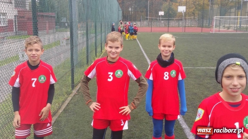 Zdjęcie w galerii na portalu naszraciborz.pl: Drużyna SP 18 awansowała do finału powiatowego turnieju o Puchar Tymbarku wiadomości z regionu