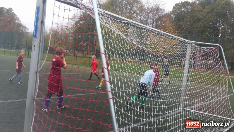 Zdjęcie w galerii na portalu naszraciborz.pl: Drużyna SP 18 awansowała do finału powiatowego turnieju o Puchar Tymbarku wiadomości z regionu