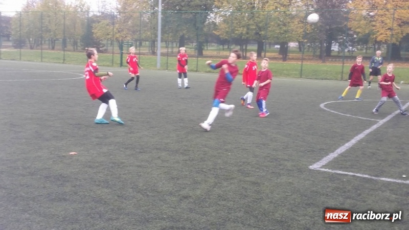 Zdjęcie w galerii na portalu naszraciborz.pl: Drużyna SP 18 awansowała do finału powiatowego turnieju o Puchar Tymbarku wiadomości z regionu