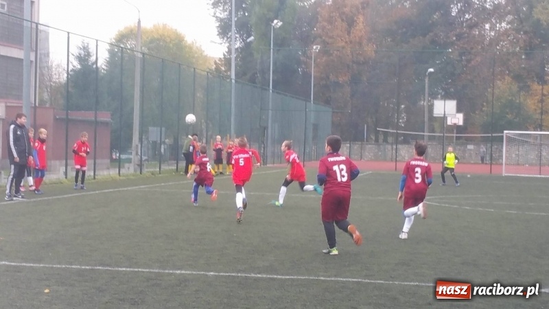 Zdjęcie w galerii na portalu naszraciborz.pl: Drużyna SP 18 awansowała do finału powiatowego turnieju o Puchar Tymbarku wiadomości z regionu