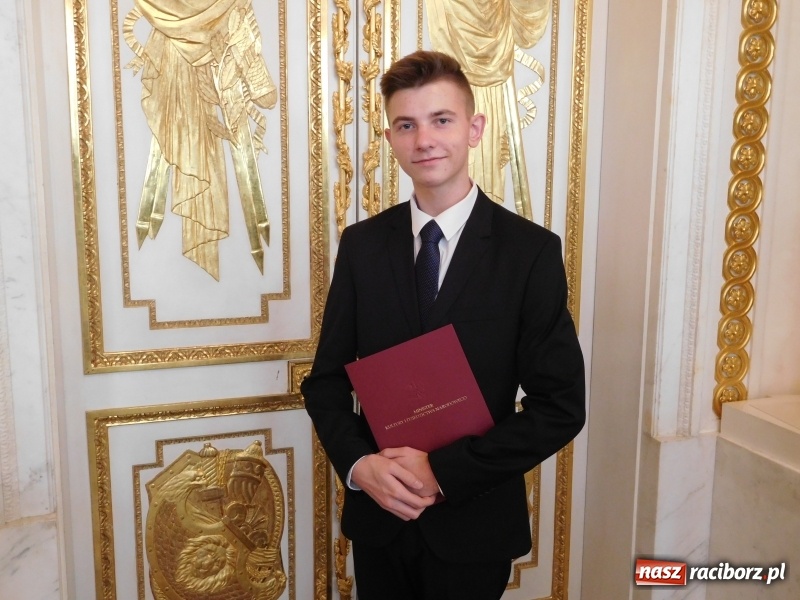 Zdjęcie w galerii na portalu naszraciborz.pl: Stypendium ministra dla Mariusza Wyciska z Kuźni Raciborskiej wiadomości z regionu