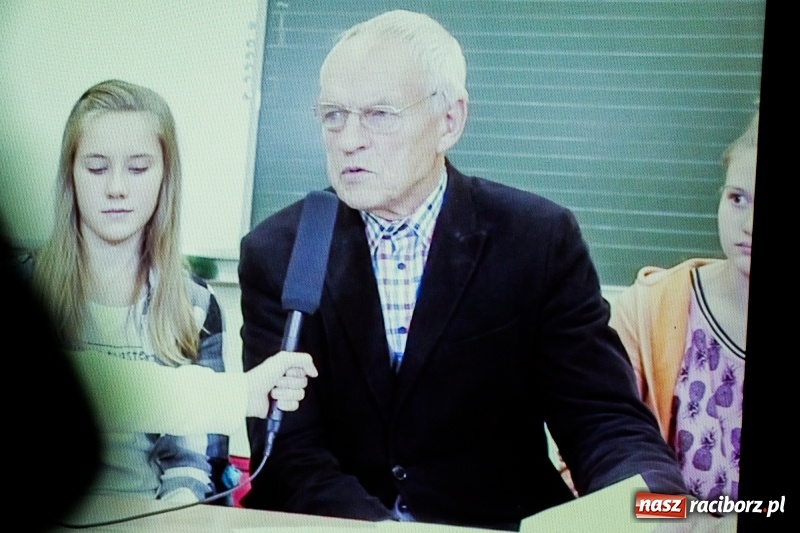 Zdjęcie w galerii na portalu naszraciborz.pl: Premiera filmu Z kamerą po Brzeziu znanym i nieznanym w Domu Kultury Strzecha wiadomości z regionu