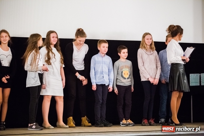 Zdjęcie w galerii na portalu naszraciborz.pl: Premiera filmu Z kamerą po Brzeziu znanym i nieznanym w Domu Kultury Strzecha wiadomości z regionu