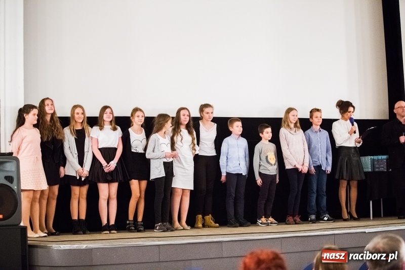 Zdjęcie w galerii na portalu naszraciborz.pl: Premiera filmu Z kamerą po Brzeziu znanym i nieznanym w Domu Kultury Strzecha wiadomości z regionu