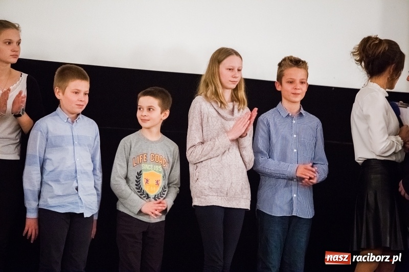 Zdjęcie w galerii na portalu naszraciborz.pl: Premiera filmu Z kamerą po Brzeziu znanym i nieznanym w Domu Kultury Strzecha wiadomości z regionu