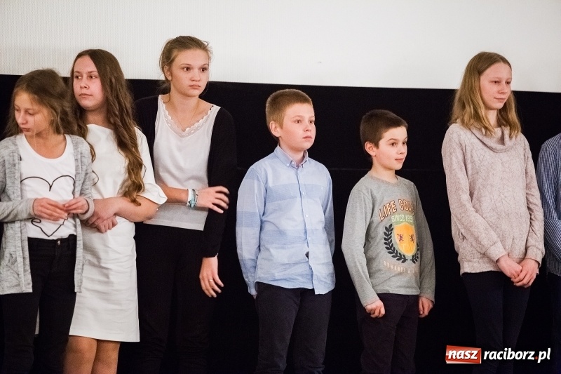 Zdjęcie w galerii na portalu naszraciborz.pl: Premiera filmu Z kamerą po Brzeziu znanym i nieznanym w Domu Kultury Strzecha wiadomości z regionu