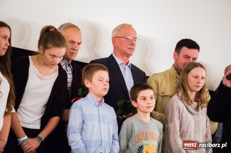 Zdjęcie w galerii na portalu naszraciborz.pl: Premiera filmu Z kamerą po Brzeziu znanym i nieznanym w Domu Kultury Strzecha wiadomości z regionu