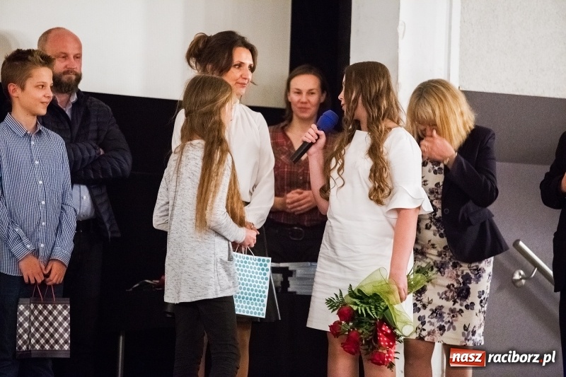 Zdjęcie w galerii na portalu naszraciborz.pl: Premiera filmu Z kamerą po Brzeziu znanym i nieznanym w Domu Kultury Strzecha wiadomości z regionu