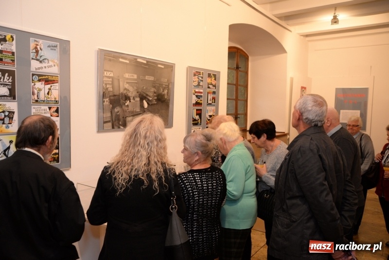 Zdjęcie w galerii na portalu naszraciborz.pl: PRZYSTANEK PRL - w raciborskim Muzeum otwarto nową wystawę czasową wiadomości z regionu