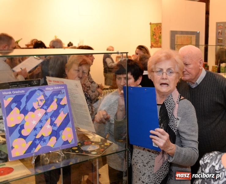 Zdjęcie w galerii na portalu naszraciborz.pl: PRZYSTANEK PRL - w raciborskim Muzeum otwarto nową wystawę czasową wiadomości z regionu