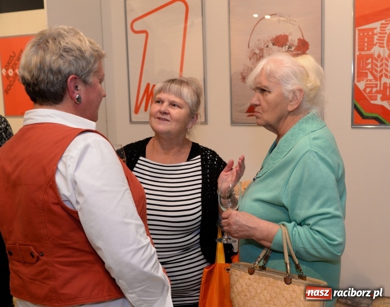 Zdjęcie w galerii na portalu naszraciborz.pl: PRZYSTANEK PRL - w raciborskim Muzeum otwarto nową wystawę czasową wiadomości z regionu