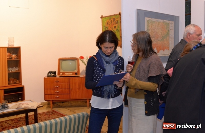 Zdjęcie w galerii na portalu naszraciborz.pl: PRZYSTANEK PRL - w raciborskim Muzeum otwarto nową wystawę czasową wiadomości z regionu