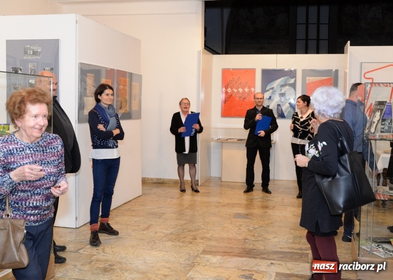 Zdjęcie w galerii na portalu naszraciborz.pl: PRZYSTANEK PRL - w raciborskim Muzeum otwarto nową wystawę czasową wiadomości z regionu