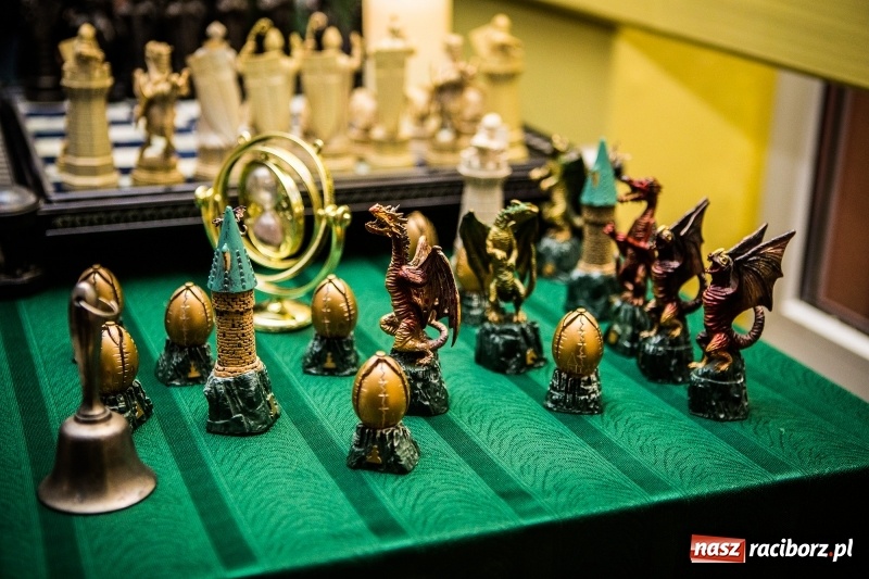 Zdjęcie w galerii na portalu naszraciborz.pl: Gryffindor czy Slytherin, czyli magiczny wieczór z Harrym Potterem w SP 15 wiadomości z regionu