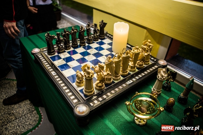 Zdjęcie w galerii na portalu naszraciborz.pl: Gryffindor czy Slytherin, czyli magiczny wieczór z Harrym Potterem w SP 15 wiadomości z regionu