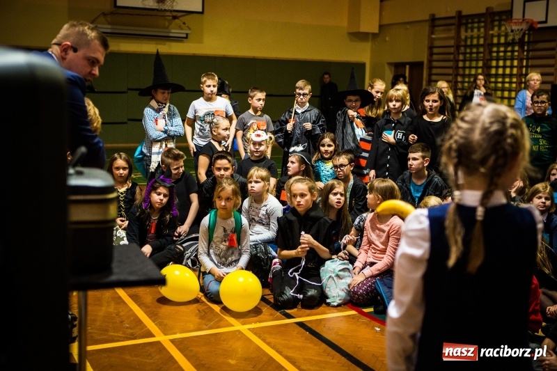 Zdjęcie w galerii na portalu naszraciborz.pl: Gryffindor czy Slytherin, czyli magiczny wieczór z Harrym Potterem w SP 15 wiadomości z regionu