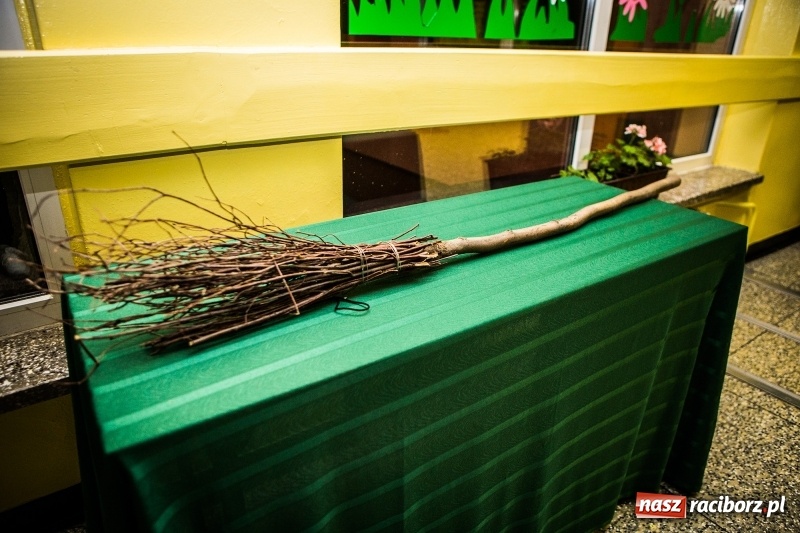 Zdjęcie w galerii na portalu naszraciborz.pl: Gryffindor czy Slytherin, czyli magiczny wieczór z Harrym Potterem w SP 15 wiadomości z regionu