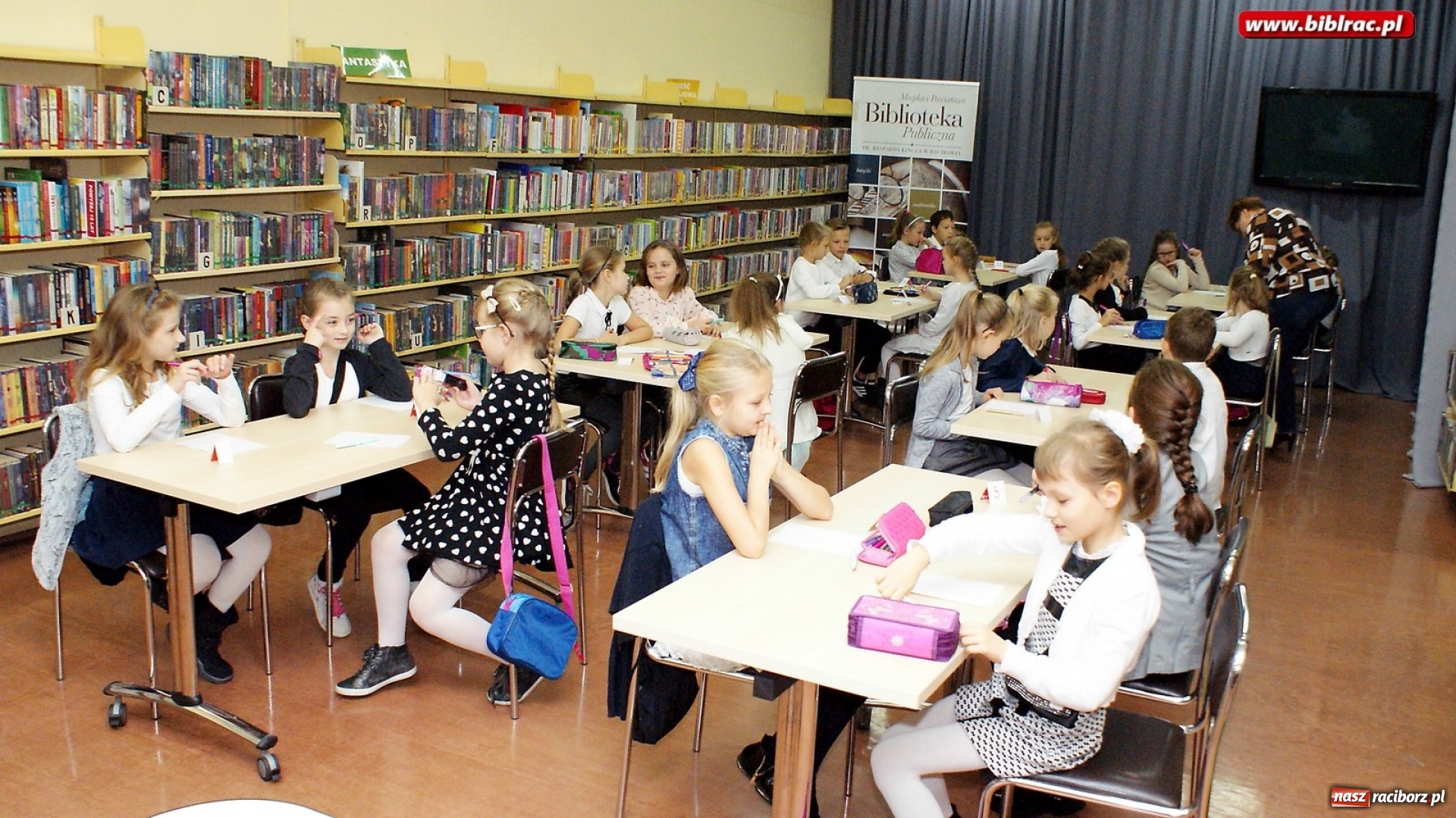 Zdjęcie w galerii na portalu naszraciborz.pl: Konkurs Pięknego Pisania w bibliotece  wiadomości z regionu