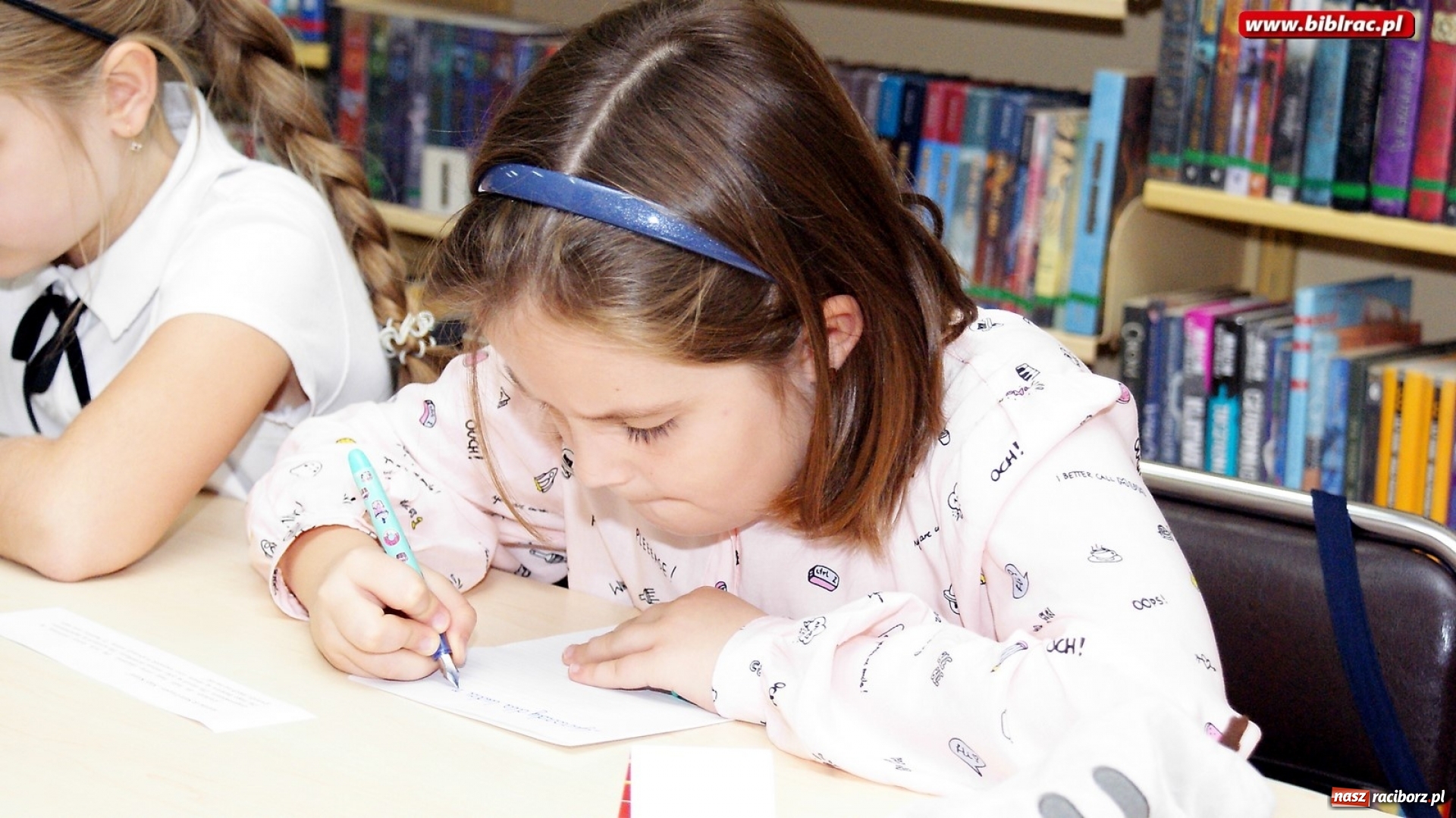 Zdjęcie w galerii na portalu naszraciborz.pl: Konkurs Pięknego Pisania w bibliotece  wiadomości z regionu