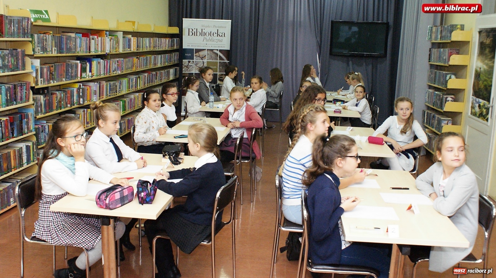Zdjęcie w galerii na portalu naszraciborz.pl: Konkurs Pięknego Pisania w bibliotece  wiadomości z regionu